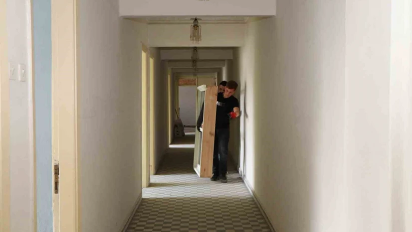 Söke'de tarihi binasının otel kısmında yenileme çalışmaları başladı