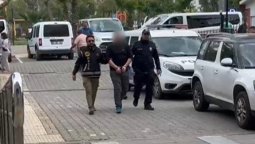 Yakalanacağını anlayınca annesini eve kilitledi