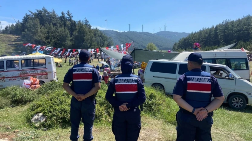 Ağaçlı'daki festivalde jandarma ekipleri kuş uçurtmadı