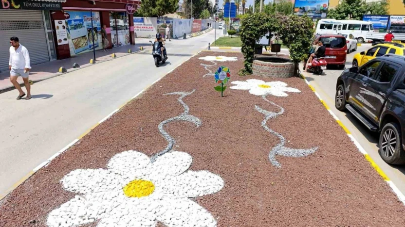 Aydın Büyükşehir Belediyesi Kuşadası'nda çalışmalarını sürdürüyor