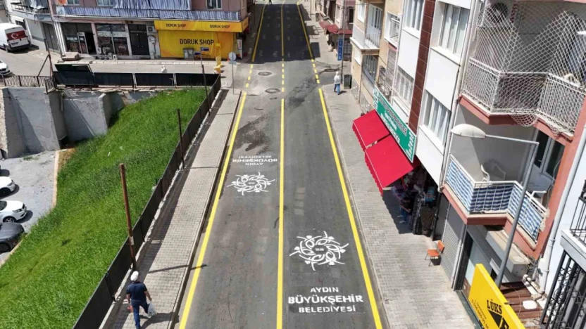 Aydın Büyükşehir Belediyesi'nin yol çalışmaları hız kesmeden sürüyor