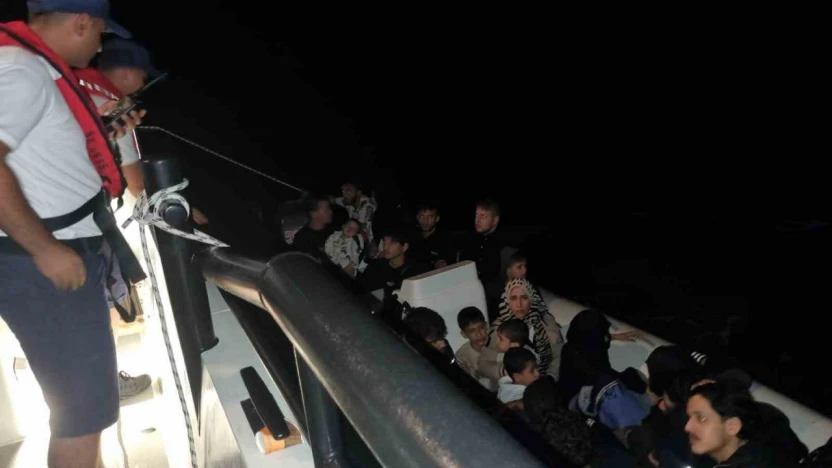 Aydın'da 17 düzensiz göçmen kurtarıldı