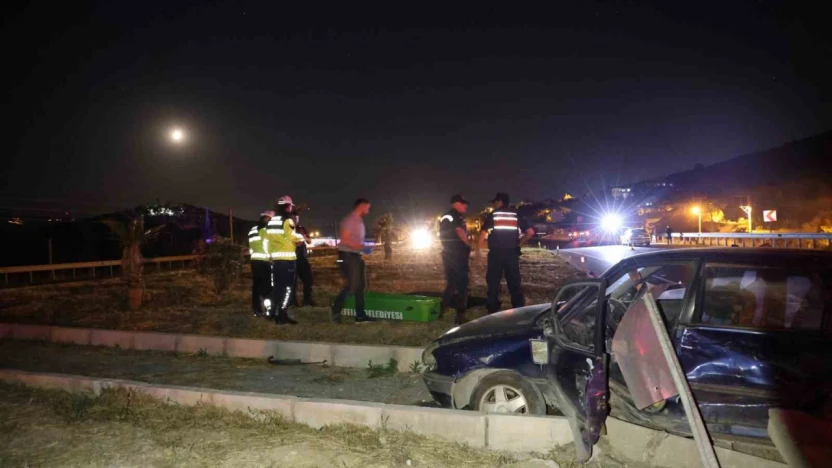 Aydın'da feci kaza... İki otomobil çarpıştı: 2 ölü, 3 yaralı