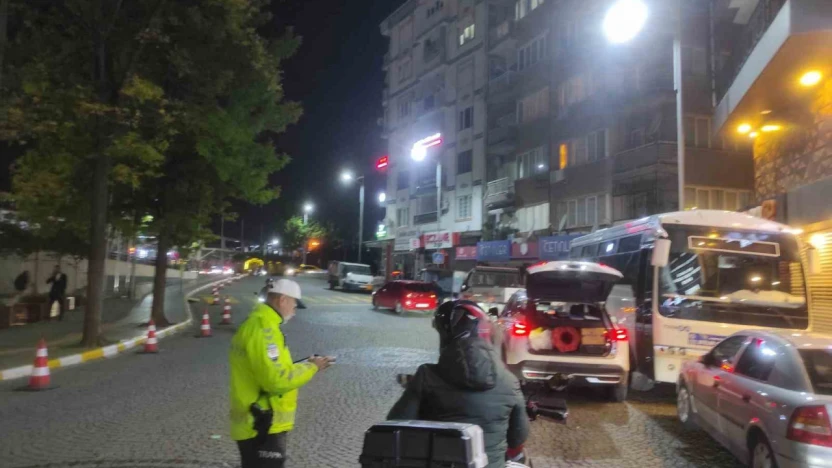 Aydın'da trafik ekiplerinden 'reflektör yelek' denetimi