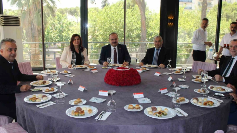 Aydın protokolü bayramlaştı