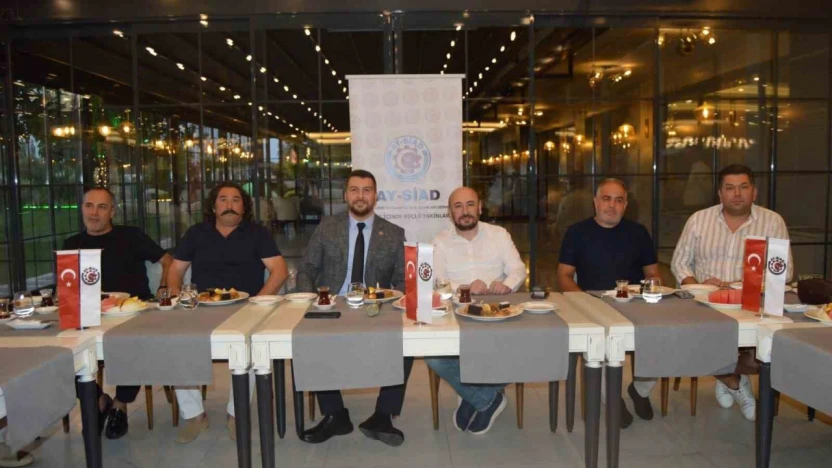 AYSİAD üyeleri istişare toplantısında bir araya geldi