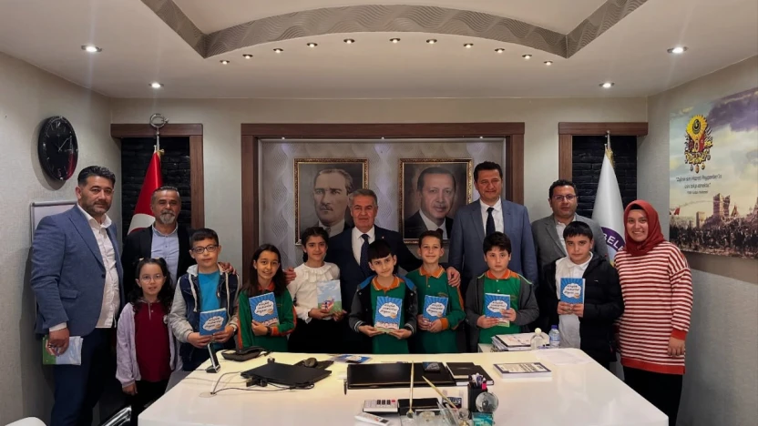 Başkan Erol küçük yazarları ağırladı