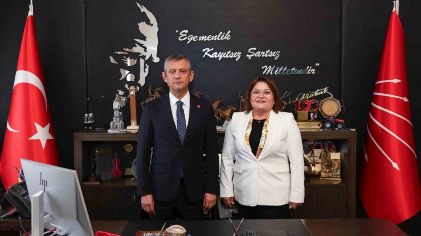 Başkan Gençay'dan CHP Genel Başkanı Özel ile görüştü