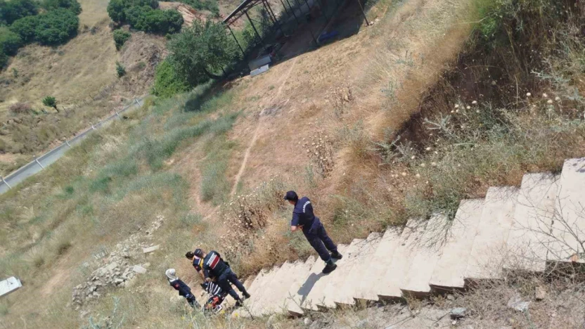 Bisikletiyle dereye uçan çocuk hayatını kaybetti