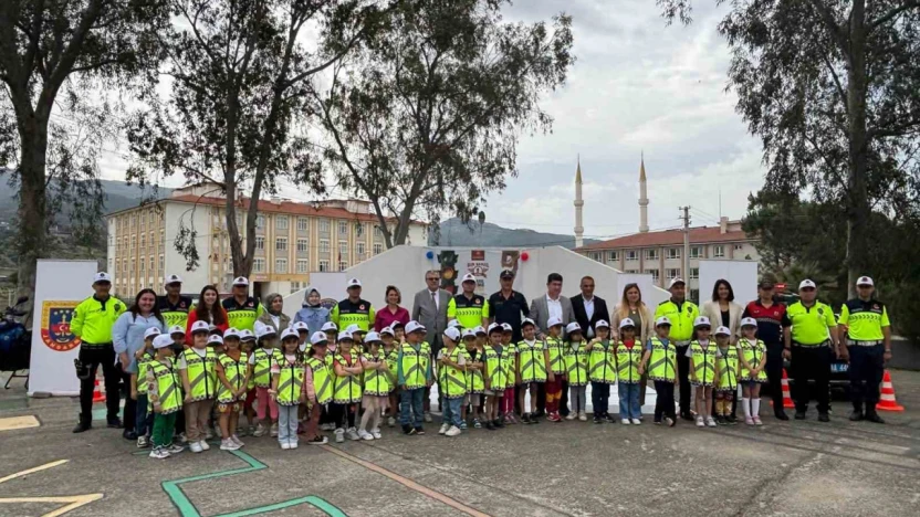 Çine'de Anaokulu öğrencilerine trafik eğitimi verildi
