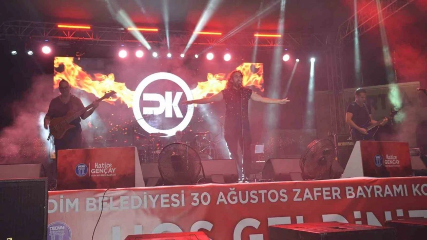 Didim'de 30 Ağustos coşkusu konserle kutlandı