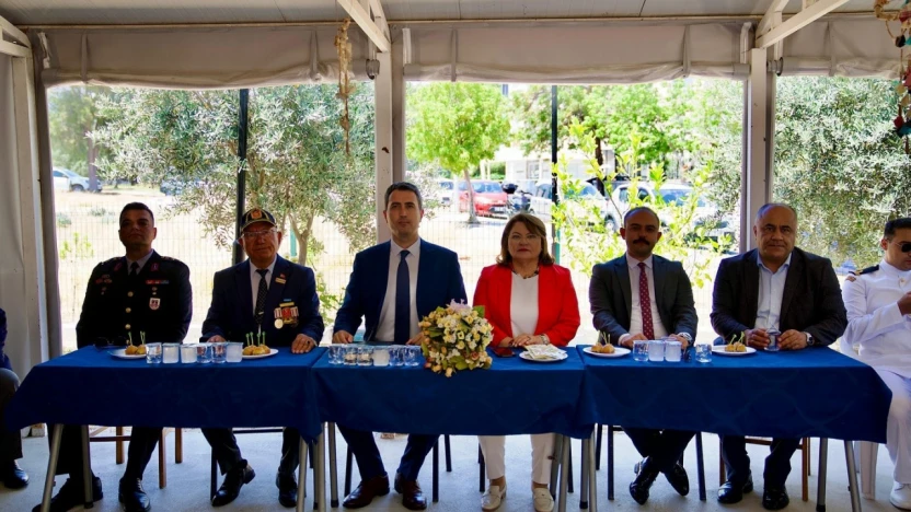 Didim'de ilçe protokolü bayramlaştı