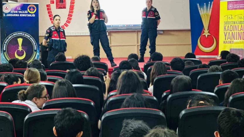 Didim'de öğrencilere 'siber zorbalık' anlatıldı