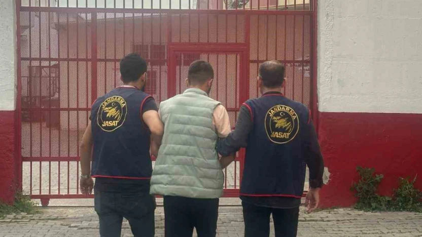 Dolandırıcılık suçundan aranan şahıs Efeler'de yakalandı