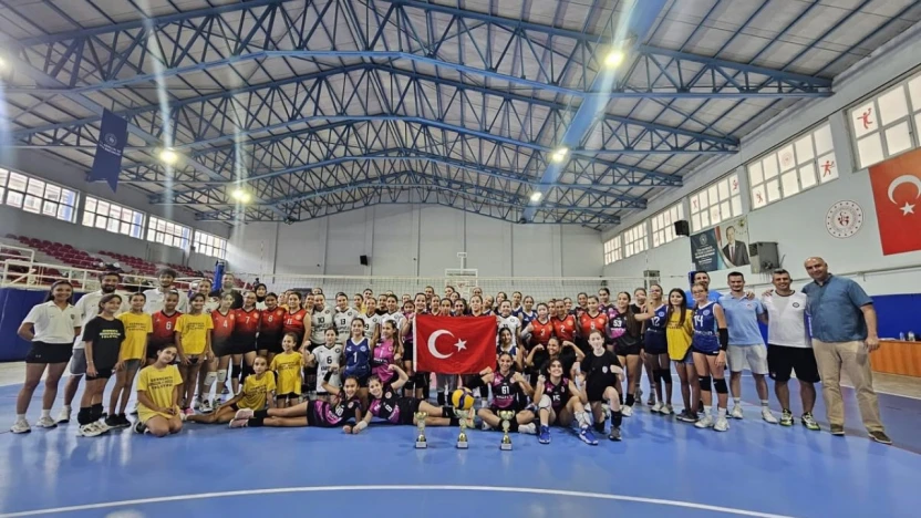 Germencik'te Zafer Kupası Voleybol Turnuvası düzenlendi