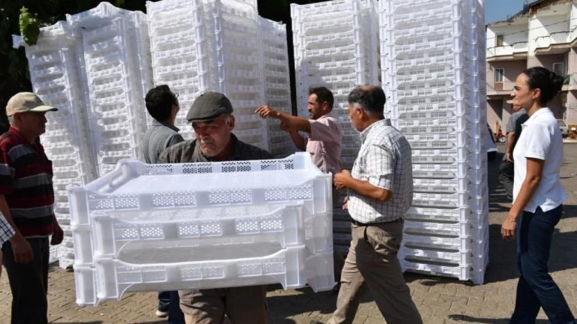 İncir üreticilerine kurutma kerevitleri dağıtıldı