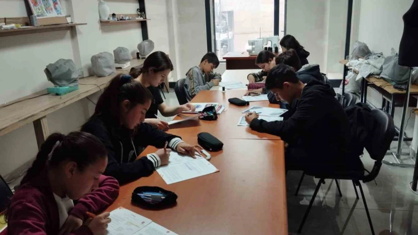 Karacasu'da LGS öğrencilerine etüt desteği