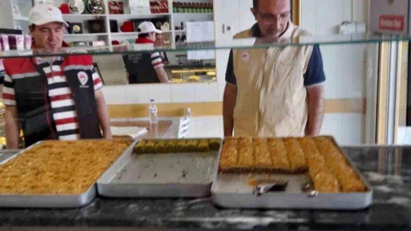 Koçarlı'da tatlı ve dondurma işletmelerine eş zamanlı denetim