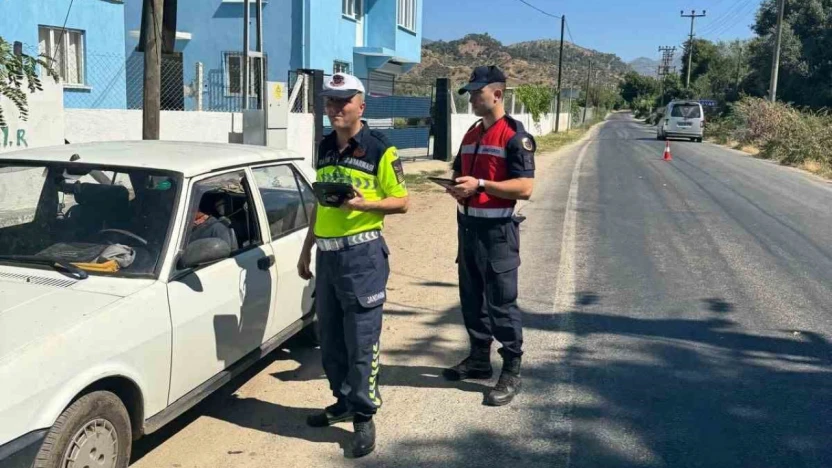 Köşk'te jandarma ekiplerinden şok trafik uygulaması