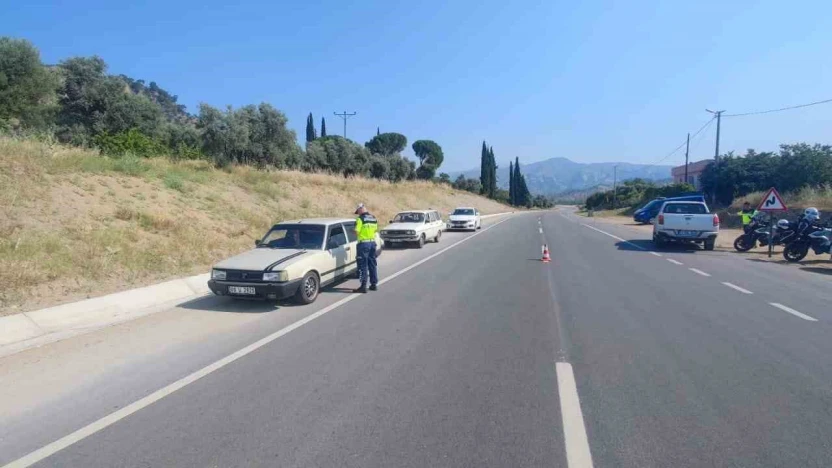 Kurallara uymayan 33 sürücü cezadan kaçamadı