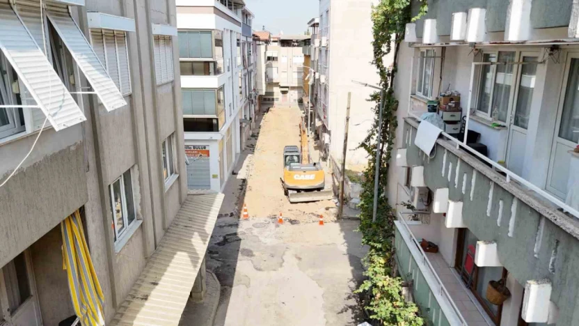 Kurtuluş'ta yol çalışmaları başladı