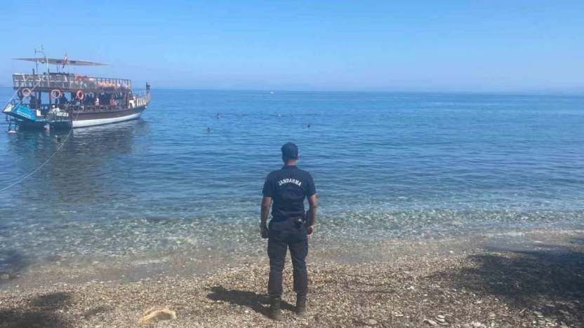 Kuşadası Milli Parkı'nda yasaklı alana giren 8 kişiye cezai işlem uygulandı