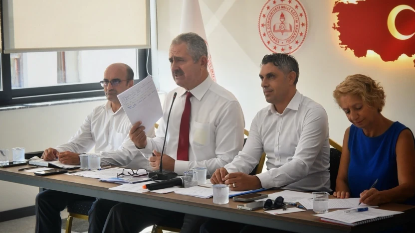 Kuşadası'nda sene başı müdürler kurulu toplantısı yapıldı