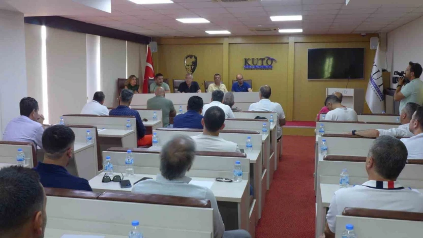 Kuşadası'nda seyahat acentaları ve esnaf temsilcileri bir araya geldi