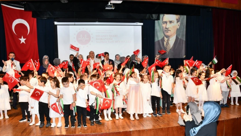 Nazilli'de miniklerden yıl sonu programı