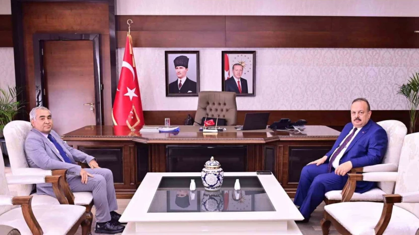 Rektör Kent, 'Araştırma Üniversitesi' için görüşmelerine devam ediyor