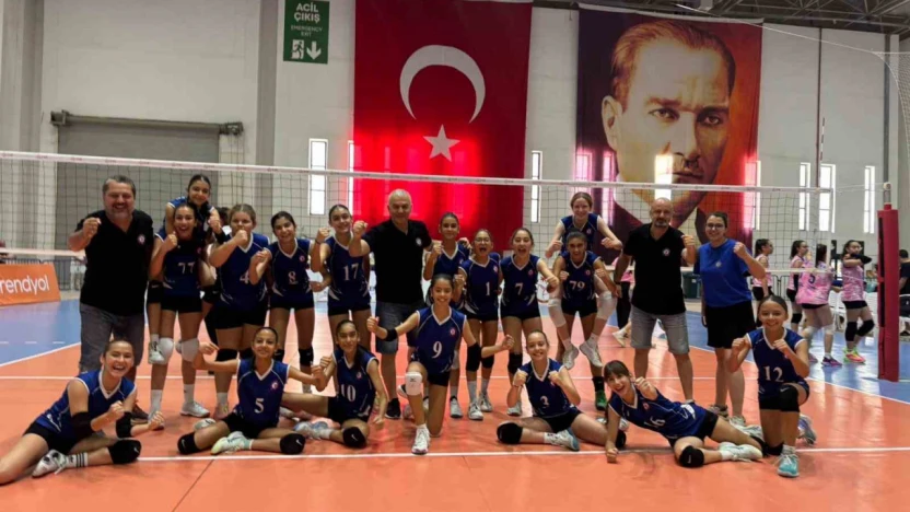 Söke Belediye Saldos Voleybol Midi Takım son 16'ya kaldı