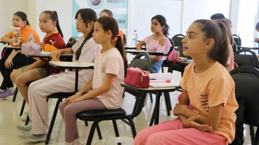 Söke Belediyesi'nin Yaz Okulu'nda bin 200 öğrenci kurslara katılıyor
