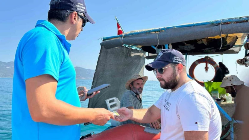 Söke'de balıkçılar hem denetlendi hem de bilgilendirildi