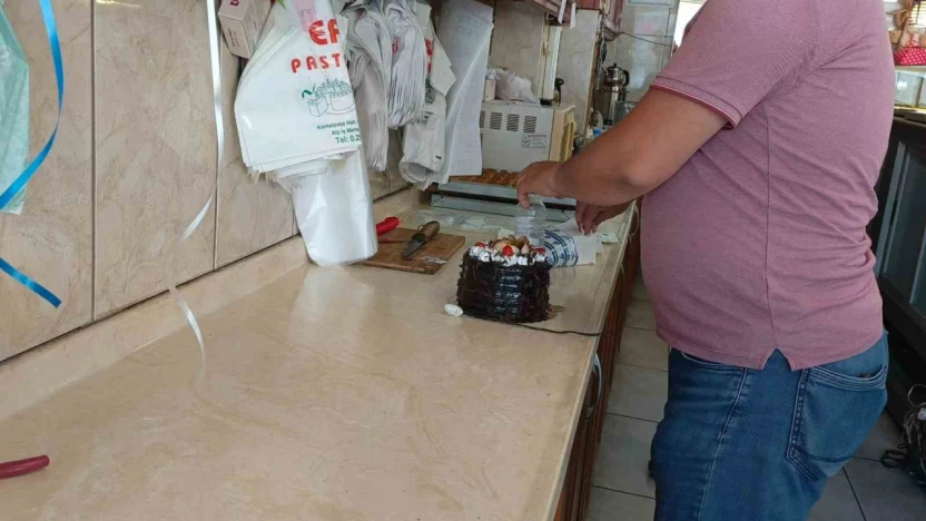 Söke'de pastanelerden numuneler alındı