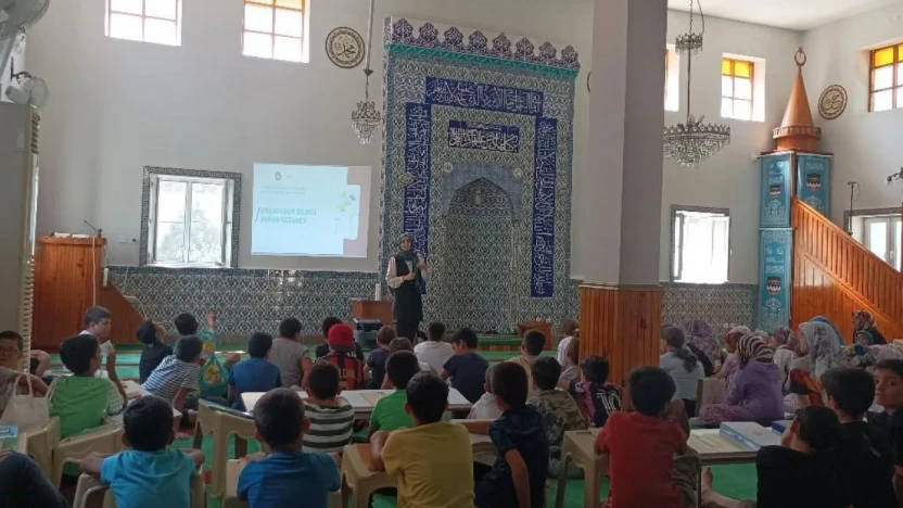 Söke'de yaz Kur'an kursu öğrencilerine bilinçlendirme seminerleri