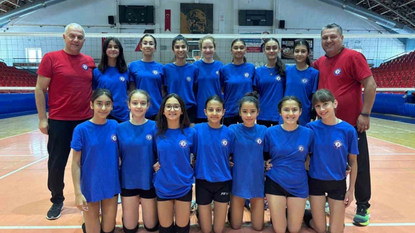 Söke Voleybol Takımı Midi Kızlar'da Türkiye Finallerine yükseldi