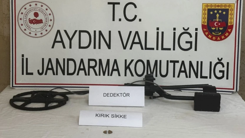 Tarihi eser bulmak istediler jandarmadan kaçamadılar